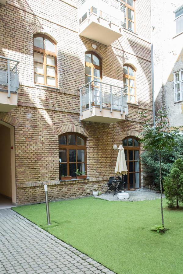 Aradi Apartment Budapest Luaran gambar